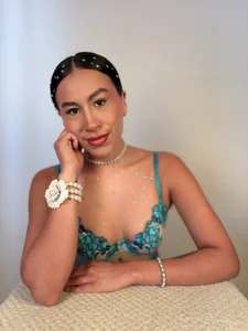 EmiGomez_ 💞 “The most sensual flower in the garden” зображення