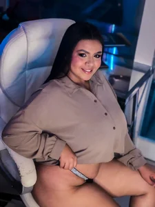 Gabriela_BrownI am your secretary Bild 4