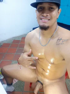 Mason_fury SEXY BIG FAT DICK YOU WANT SUCK? Gambar 6