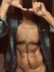 BATYSTA78のJe me présenteの枚の写真