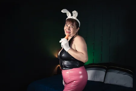 Savvanahh Armed and Fluffy Temptation зображення 3