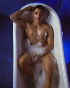 Troye_Williamsの🛁の 3枚の写真