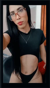 alysson_18 a little about me Pic