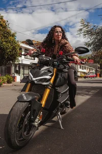 SamanthaAntolin Motorcyclist girl 🏍 Pic 2