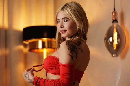 MadelineShine Red Desire Foto 5