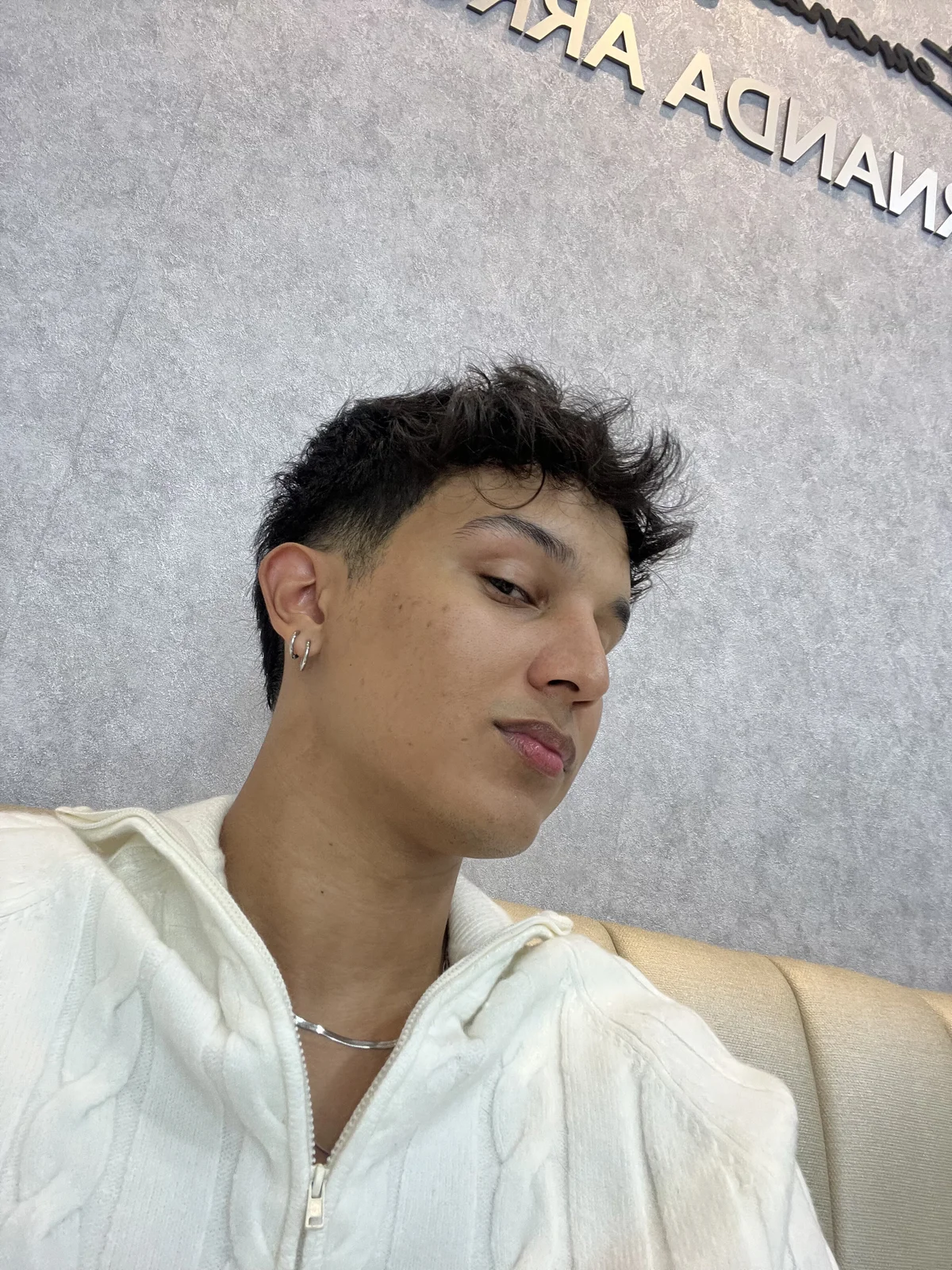 Leo_Savage_ Δημοφιλής εικόνα 6194