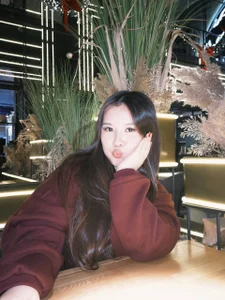 AlberthaEscue Velvet Evenings Pic 5