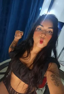 Ainara-Sexy Public Pic 7