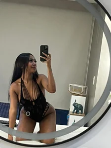 GabrielaLugo cinnamon skin Pic