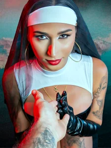 khloe-sweet Ready to confess your most forbidden fantasies with me? 🎃 Foto 2