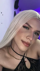 Playboy_trans0 Public Gambar 3