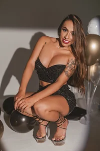 Zdjęcia alina_cruz 2025 my birthday 🥳🎂😍🦋💥:  9