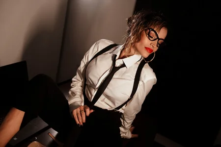 daiila_jonnes Let me be your naughty teacher Foto 2