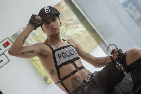 come to know a good police de andrewcoopper1 Foto 3