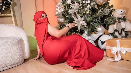 oksaana_arabic Red Dress Season ❤️ Pic 6