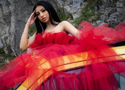 Anais_Bloom Cherry Red Pic