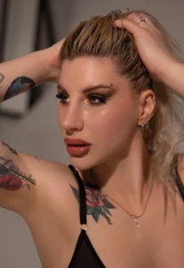 Public od BLACKPeonyy  3 snímek