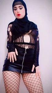 jamila_zair If you need love, let me know and we will do it. 🫶 Immagine 