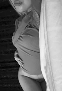 AlinaTeaseX I'l be back baby Pic 4