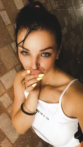 BritneyBarker Public Pic 8