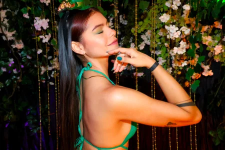 🍀 Kiss Me, I’m Lucky od Ashley_HotGirl  6 snímek