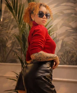 Sienna_brunette Red Hot Leather Tease 🔥 Pic 4