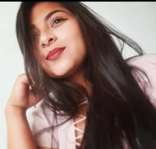 Ariana_F_W Public Hình 5