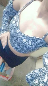 Cute_Rakhi8 Public Pic 5