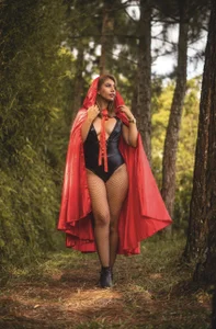 HALLOWEEN 2025🎃👸 de sara_calderon  4 Imagens