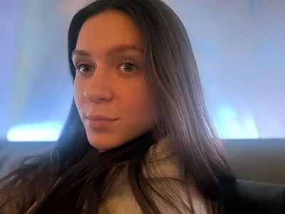 DavinaParady Im looking at you Billede