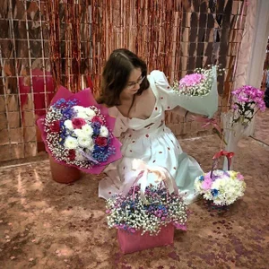 AvanMonroe: Public ( 5 фото)