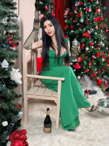 Dalia_Lavish XXXmas Pic 3