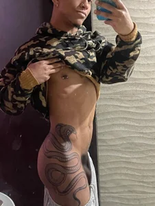 Palo_santoの🐍の 4枚の写真