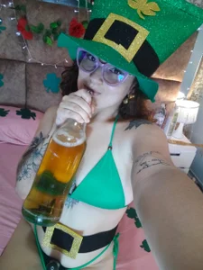 eva_rosse69 Time for a beer shock Immagine 