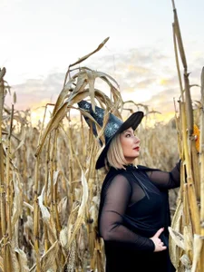 MistressMilfa kullanıcısının Secrets of the Night: Mistress in the Halloween albümü -  fotoğraf