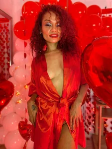 Red Vibes❤️ od DevoraHarper_  5 snímek