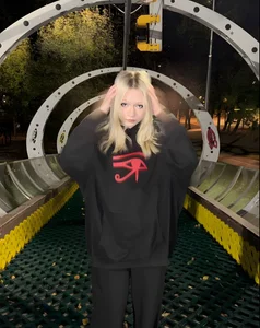 Shine_Luna Public  4টি ছবি