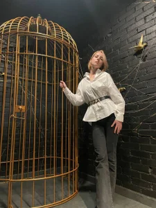 Fire_moth Know your place Pic