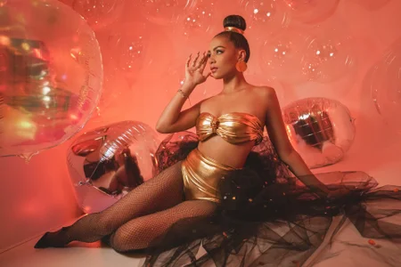 AntonellaHall_'s Bubbles of desire Sex Photo 5