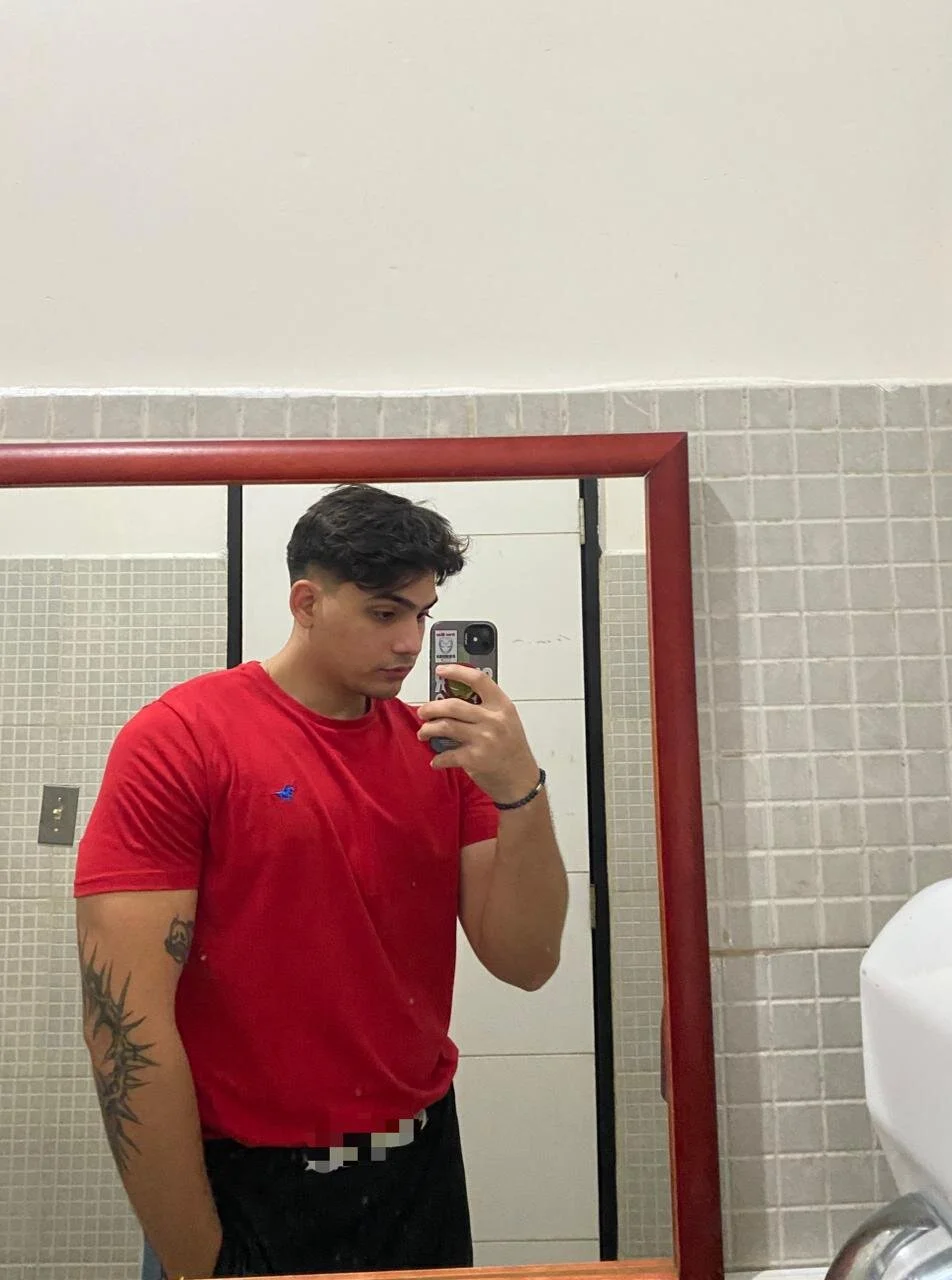  Трендове зображення  1027 MrAdonis_