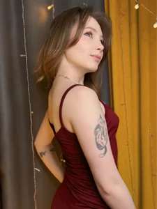 LanaBlu_ burgundy dress wow Pic 3