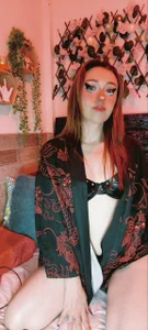 Amber_prada Gothic Dragon & Skull Tease Foto 2