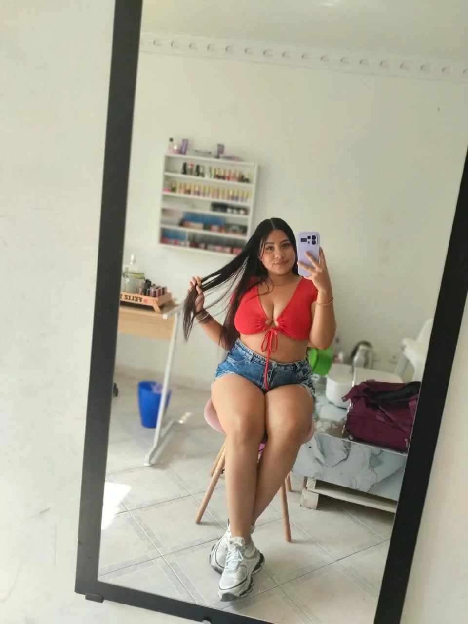 Samanta_Flores_ Public  снимка