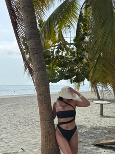 Renaxi_Smithのmy Vacation⛱️☀️🥰の 8枚の写真