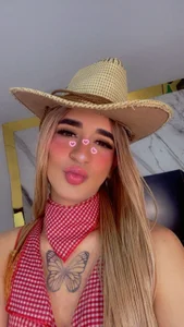 Victtoria_Parker kullanıcısının ♥️your cowgirl ready to ride you 🤠 albümü -  2 fotoğraf