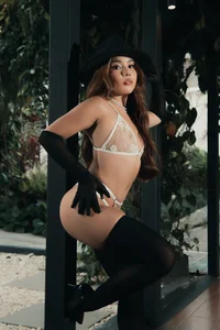 CarolineGraceX Diva in white. Pic 3