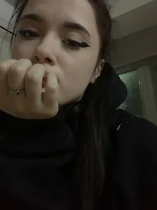 liana_kisses spring day with me🌷💗 Hình 3