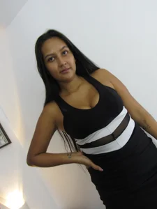 Samara_Hill_ cute and flirty Pic 2