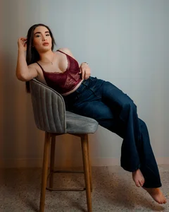 chelsea_bolton_ Public Pic 2