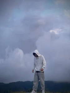 LIAM_COLT Public Εικόνα 3